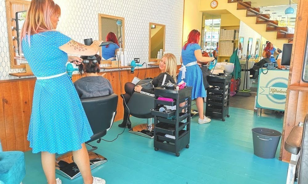 Julies Salon Torremolinos – Peluquería & Barbería
